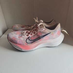 Women Size 11 - Nike Zoom Fly 5 Premium Low Floral Watercolor DV7894-600